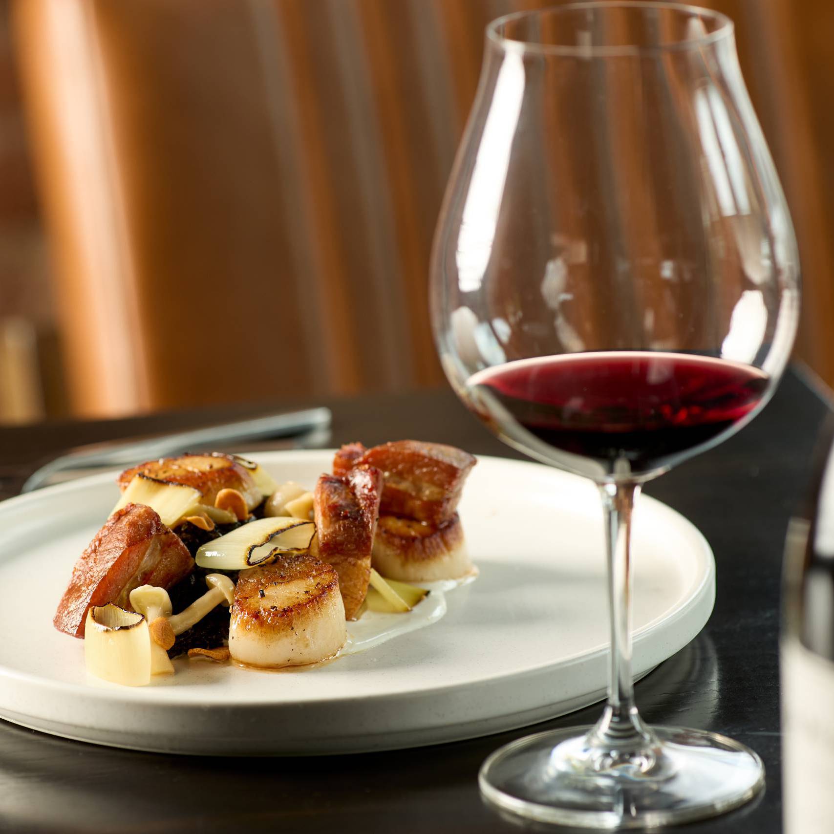 valls_AmaterraBend_0149 Amaterra red wine and a plate of scallops at the Amaterra Kitchen + Social Club